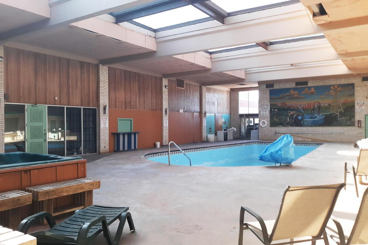 Rest Inn - Extended Stay, I-40 Airport, Wedding & Event Center Amarillo Dış mekan fotoğraf