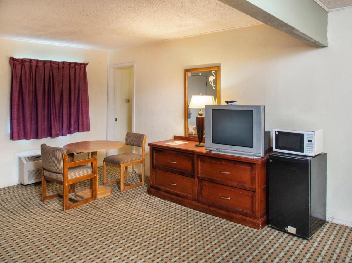Rest Inn - Extended Stay, I-40 Airport, Wedding & Event Center Amarillo Dış mekan fotoğraf