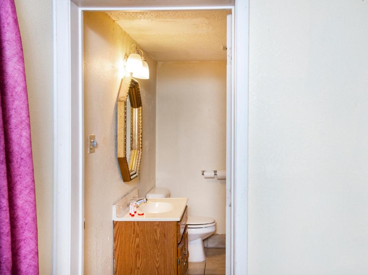 Rest Inn - Extended Stay, I-40 Airport, Wedding & Event Center Amarillo Dış mekan fotoğraf