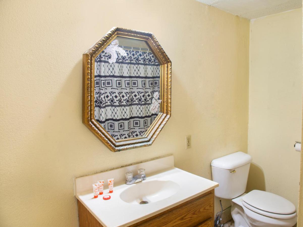 Rest Inn - Extended Stay, I-40 Airport, Wedding & Event Center Amarillo Dış mekan fotoğraf